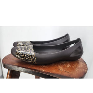 Crocs Womens Banded Toe Brown Casual‎ Comfort Flats Size 9